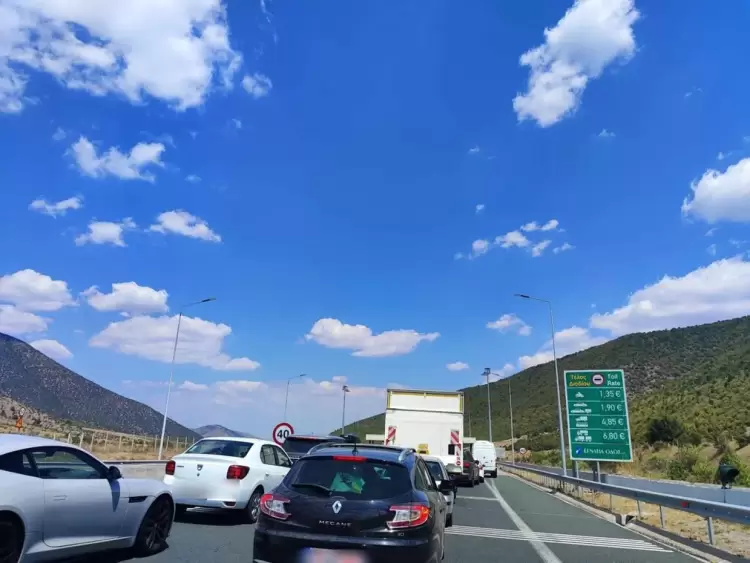 Κοζάνη: Μεγάλες καθυστερήσεις στα διόδια της Εγνατίας Οδού στη Σιάτιστα Κοζάνη: Μεγάλες καθυστερήσεις στα διόδια της Εγνατίας Οδού στη Σιάτιστα