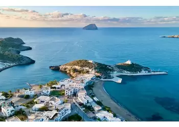 Κύθηρα: Το μαγικό νησί της Αφροδίτης, του έρωτα και των αντιθέσεων