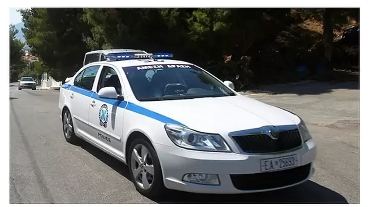 Συνελήφθησαν στην Πιερία δύο άτομα για παράνομη μεταφορά αλλοδαπών Συνελήφθησαν στην Πιερία δύο άτομα για παράνομη μεταφορά αλλοδαπών