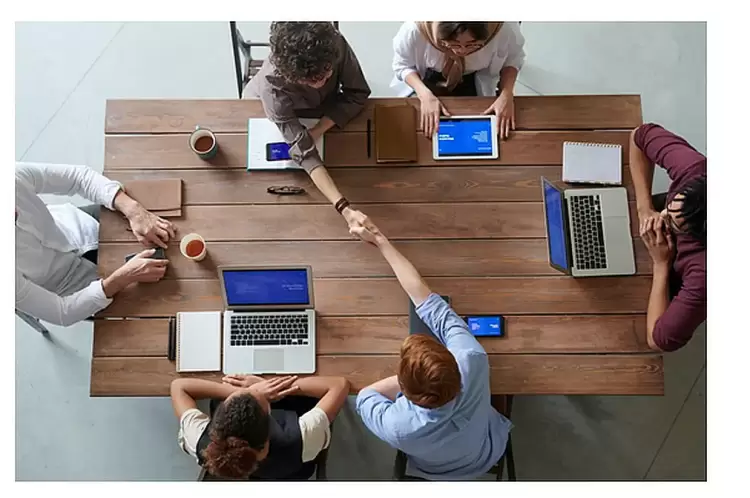 Υβριδικό μοντέλο στην εργασία Πως «πως ψαρεύονται τα ταλέντα»