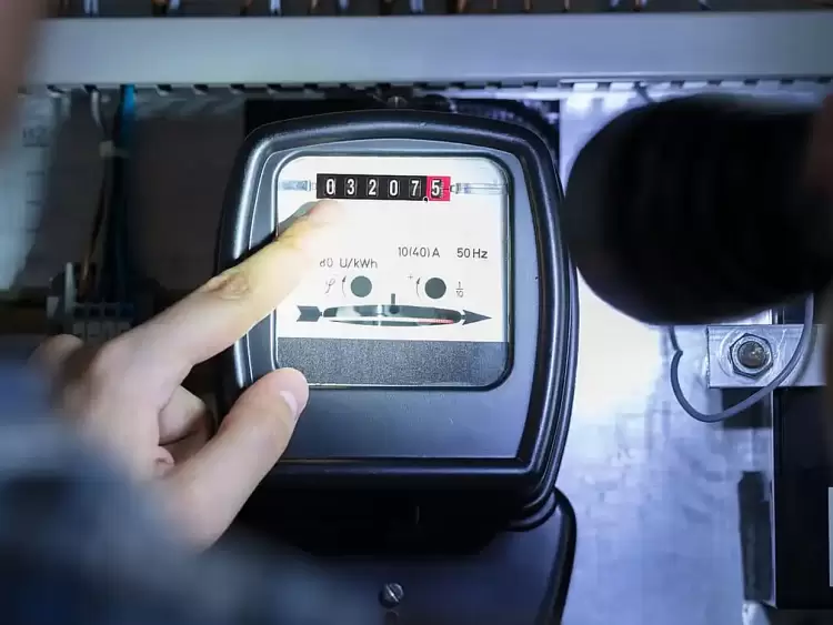 Η αυτοκατανάλωση θα μειώσει δραματικά το κόστος ηλεκτρικού ρεύματος στο σπίτι – Η ΚΥΑ