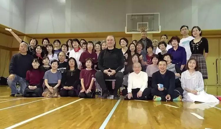 Ο χοροδιδάσκαλος Γιάννης Κωνσταντίνου εκπροσωπεί την Ελλάδα και τη Φλώρινα στη Νότιο Κορέα