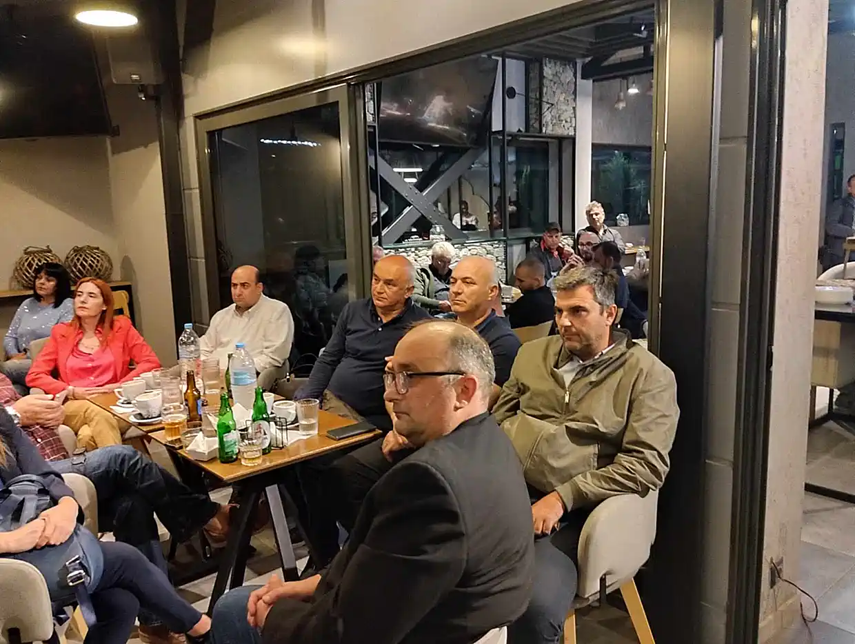 Δίκαιη Αλλαγή: Πρώτη συγκέντρωση του συνδυασμού για την προεδρία του ΕΒΕ Κοζάνης Δίκαιη Αλλαγή: Πρώτη συγκέντρωση του συνδυασμού για την προεδρία του ΕΒΕ Κοζάνης