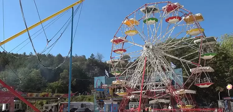 Δήμος Κοζάνης: Ξεκινά απόψε ο «Νιάημερος» – Οι πρώτοι εκθέτες κατέφθασαν, οι ψησταριές στήνονται, το λούνα παρκ έτοιμο