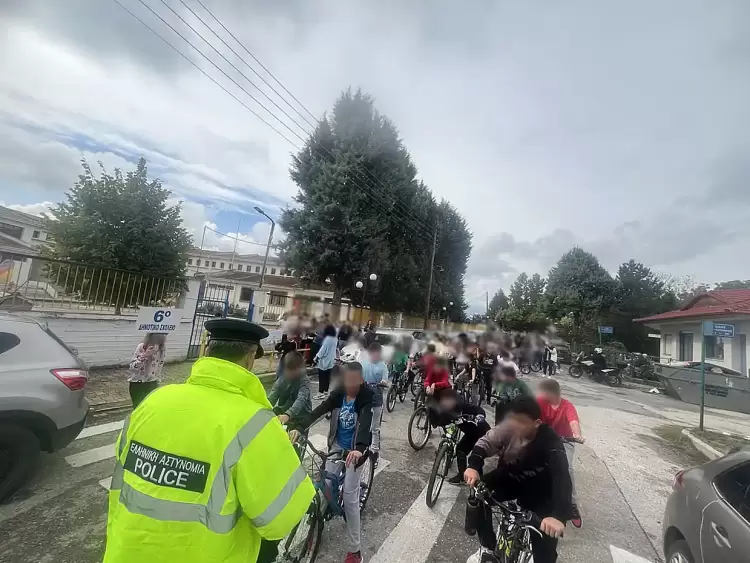 Δράσεις κυκλοφοριακής αγωγής σε μαθητές των σχολικών συγκροτημάτων των πόλεων Γρεβενών και Πτολεμαΐδας Δράσεις κυκλοφοριακής αγωγής σε μαθητές των σχολικών συγκροτημάτων των πόλεων Γρεβενών και Πτολεμαΐδας