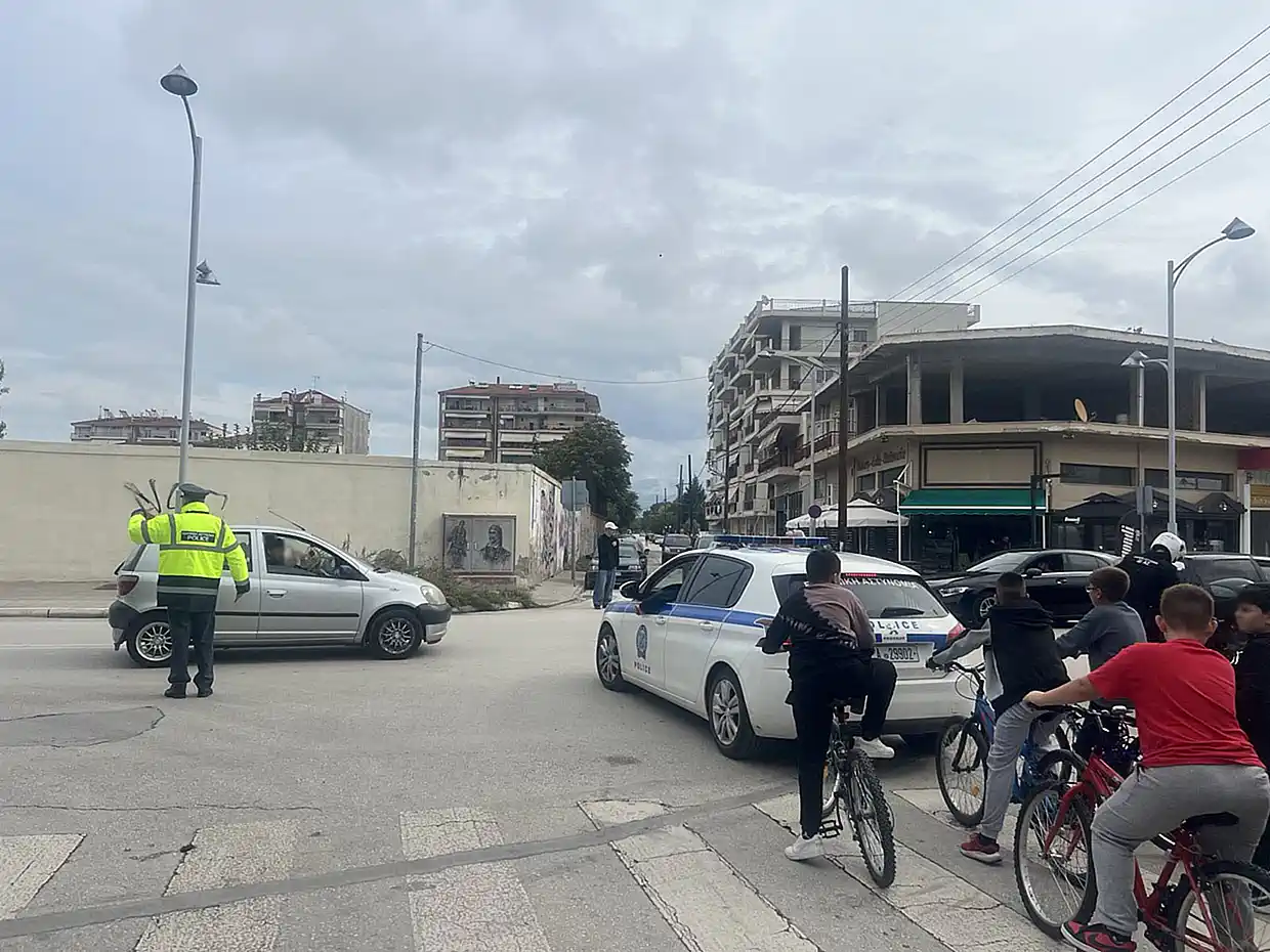 Δράσεις κυκλοφοριακής αγωγής σε μαθητές των σχολικών συγκροτημάτων των πόλεων Γρεβενών και Πτολεμαΐδας Δράσεις κυκλοφοριακής αγωγής σε μαθητές των σχολικών συγκροτημάτων των πόλεων Γρεβενών και Πτολεμαΐδας