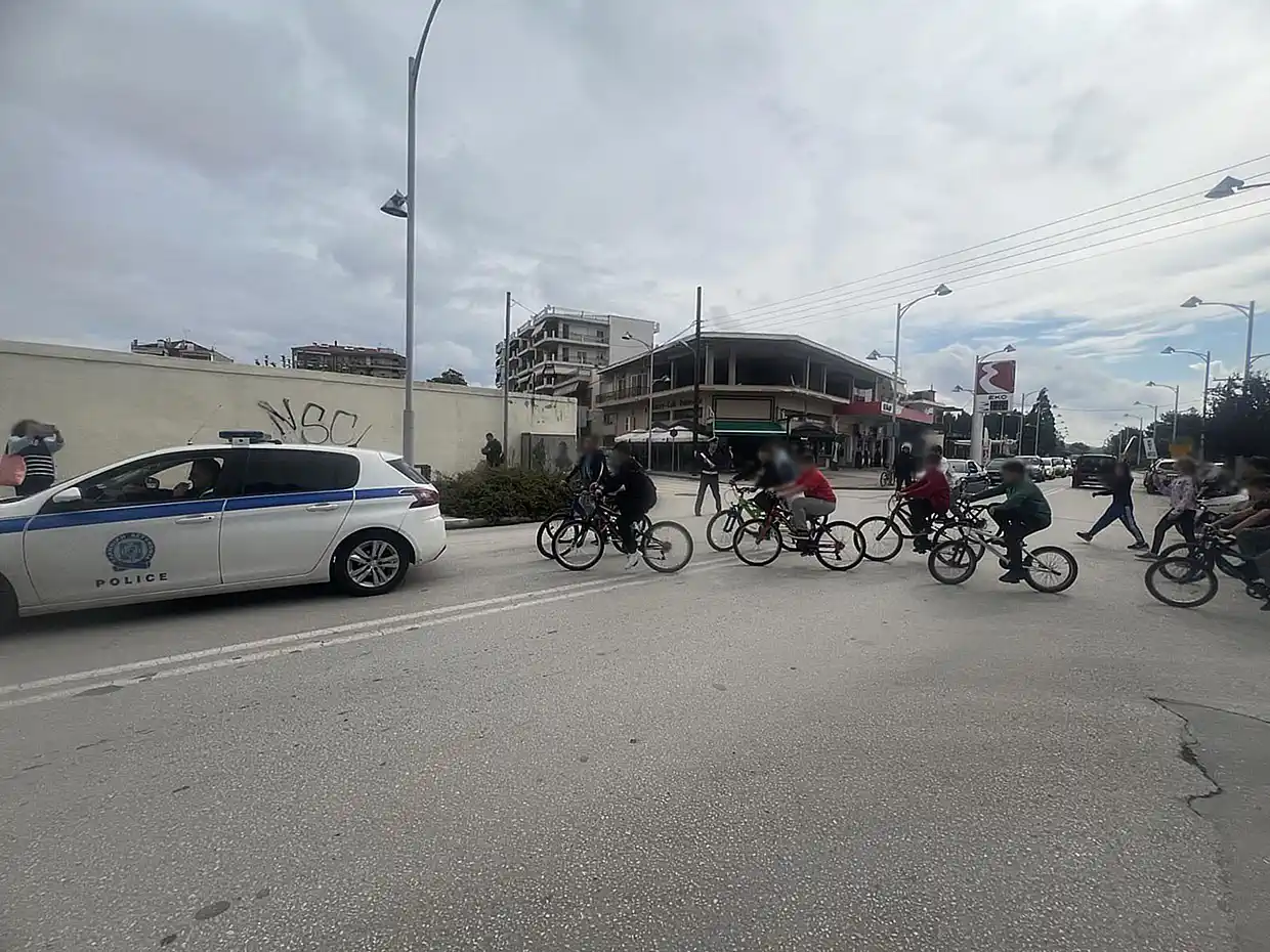 Δράσεις κυκλοφοριακής αγωγής σε μαθητές των σχολικών συγκροτημάτων των πόλεων Γρεβενών και Πτολεμαΐδας Δράσεις κυκλοφοριακής αγωγής σε μαθητές των σχολικών συγκροτημάτων των πόλεων Γρεβενών και Πτολεμαΐδας