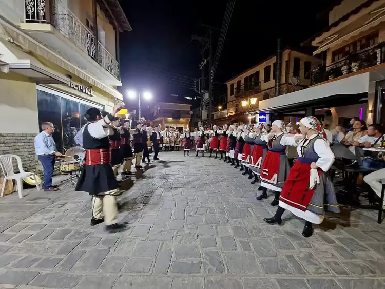 Η Φλώρινα τιμώμενος ελληνικός προορισμός στην γαστρονομική γιορτή Kouzina του Δήμου Αριστοτέλη Χαλκιδικής Η Φλώρινα τιμώμενος ελληνικός προορισμός στην γαστρονομική γιορτή Kouzina του Δήμου Αριστοτέλη Χαλκιδικής