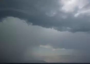 Ο καιρός σήμερα, Τρίτη 17/9: Νεφώσεις με βροχές και μεμονωμένες καταιγίδες