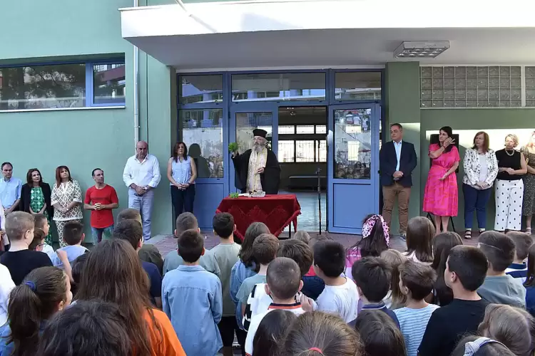 «Καλή σχολική χρονιά» ευχήθηκε ο Δήμαρχος Κοζάνης Γιάννης Κοκκαλιάρης σε μαθητές, εκπαιδευτικούς και γονείς