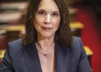 Καλλιόπη Βέττα: Ικανοποιημένη και αυτάρεσκη (!) η κυβέρνηση για την πρόοδο του Π.Δ.Α.Μ. Καλλιόπη Βέττα: Ικανοποιημένη και αυτάρεσκη (!) η κυβέρνηση για την πρόοδο του Π.Δ.Α.Μ.