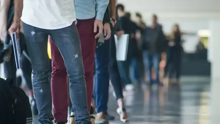 Κάτω από το 10% το ποσοστό ανεργίας – Έπεσε στο 9,8% το β’ τρίμηνο του έτους