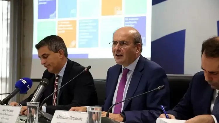 Οι 12 μειώσεις φόρων και τα 12 μέτρα για την αύξηση των μισθών