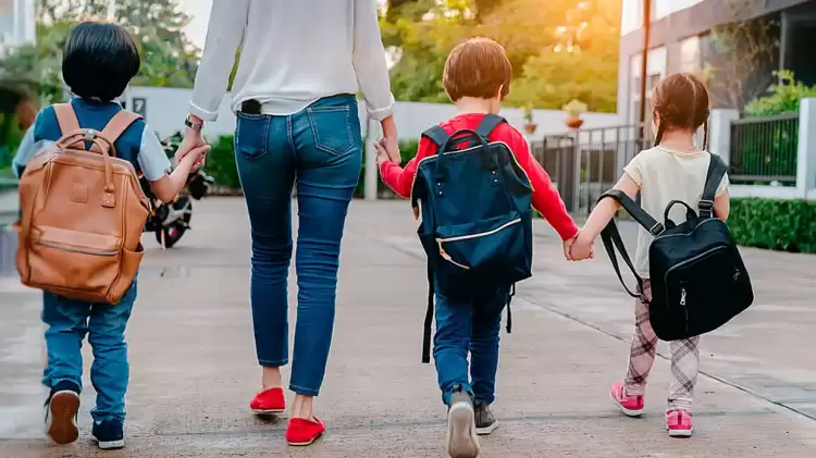 Οι παροχές που κερδίζουν οι τρίτεκνοι μετά τις εξαγγελίες της ΔΕΘ για τη στήριξη της οικογένειας