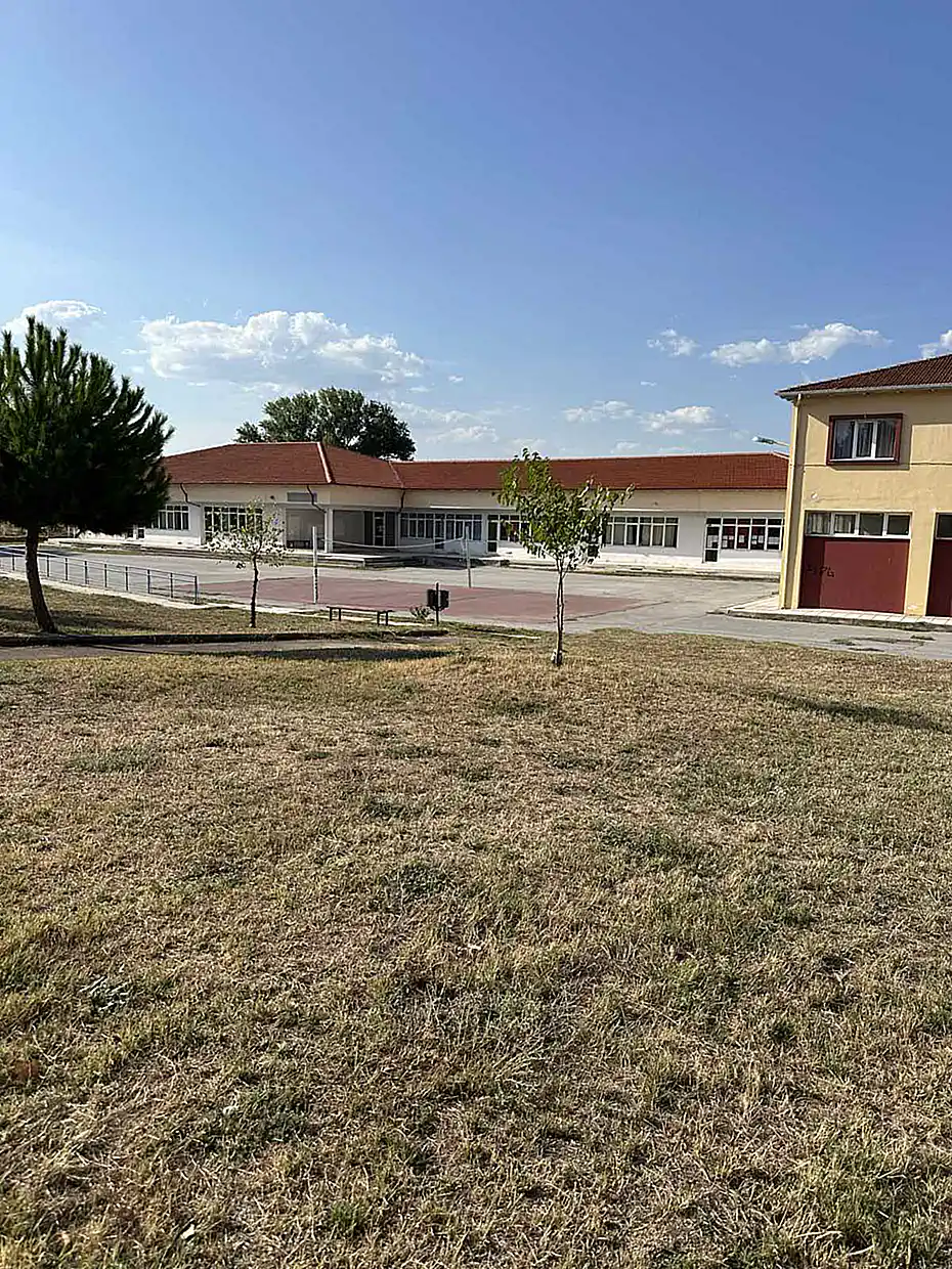 Παρεμβάσεις σε σχολεία του Δήμου Αμυνταίου ενόψει της νέας σχολικής χρονιάς Παρεμβάσεις σε σχολεία του Δήμου Αμυνταίου ενόψει της νέας σχολικής χρονιάς