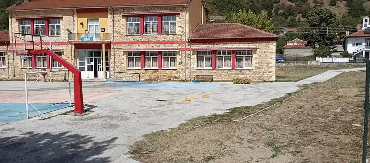 Παρεμβάσεις σε σχολεία του Δήμου Αμυνταίου ενόψει της νέας σχολικής χρονιάς Παρεμβάσεις σε σχολεία του Δήμου Αμυνταίου ενόψει της νέας σχολικής χρονιάς