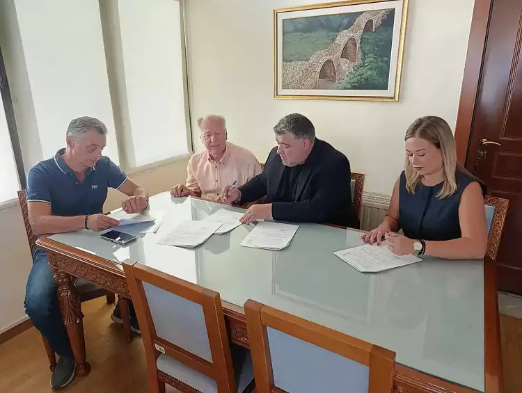 Περιφέρεια Δυτικής Μακεδονίας – Π. Ε. Κοζάνης: Υπογραφή σύμβασης για τη βελτίωση τμήματος δημοτικής οδού Δ. Κοζάνης Περιφέρεια Δυτικής Μακεδονίας – Περιφερειακή Ενότητα Κοζάνης: Υπογραφή σύμβασης για τη βελτίωση τμήματος δημοτικής οδού Δ. Κοζάνης