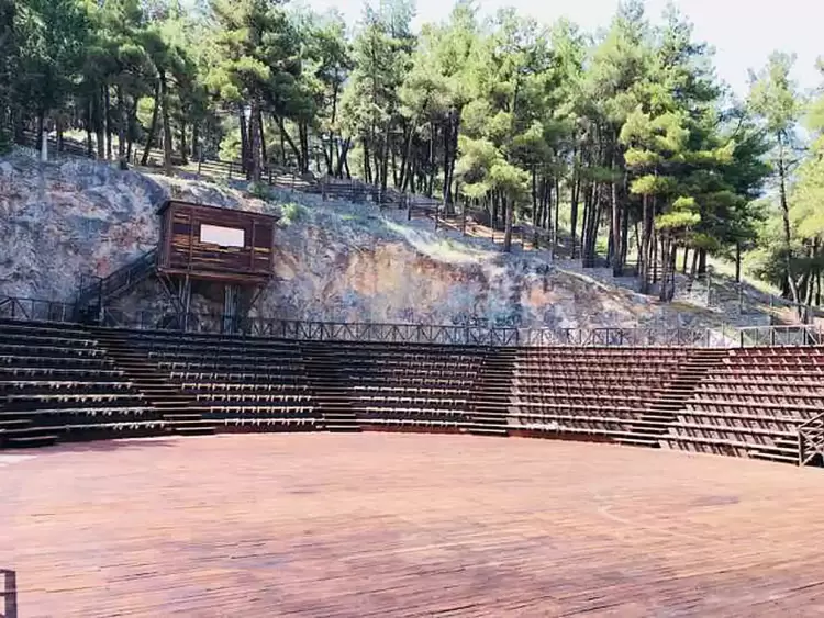 Υπαίθριο Δημοτικό θέατρο Κοζάνης: Όταν η «διαχρονικότητα» γίνεται το μεγάλο άλλοθι των παραλείψεων των αρμοδίων Υπαίθριο Δημοτικό θέατρο Κοζάνης: Όταν η «διαχρονικότητα» γίνεται το μεγάλο άλλοθι των παραλείψεων των αρμοδίων