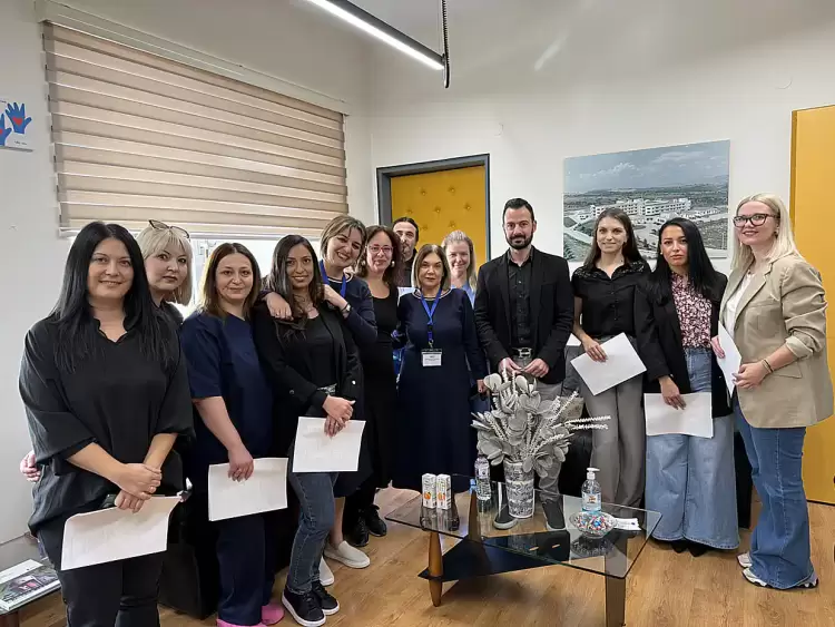 8 Νοσηλεύτριες/τές στο Μποδοσάκειο