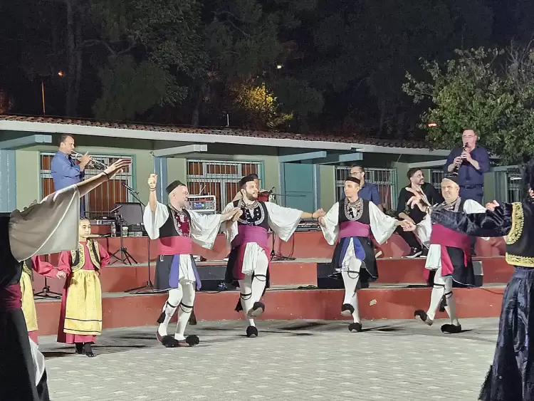 H Δεσκάτη πήγε Θεσσαλονίκη... H Δεσκάτη πήγε Θεσσαλονίκη…