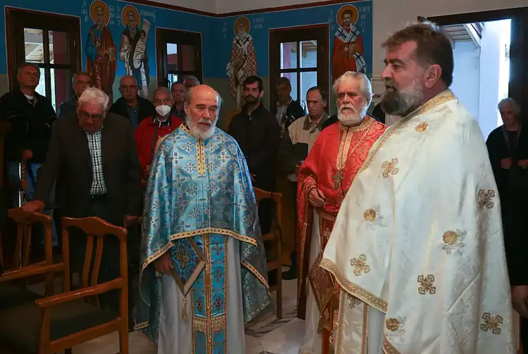 Πανηγύρισε στο Βελβεντό, με τη συμμετοχή πολλών πιστών, το Εξωκλήσι του Αγίου Αποστόλου Θωμά.