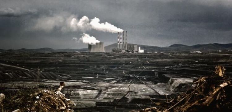 Ο αγώνας των εργαζόμενων ενάντια στο κλείσιμο ορυχείων και σταθμών ασπίδα προστασίας των δικαιωμάτων τους Ο αγώνας των εργαζόμενων ενάντια στο κλείσιμο ορυχείων και σταθμών ασπίδα προστασίας των δικαιωμάτων τους