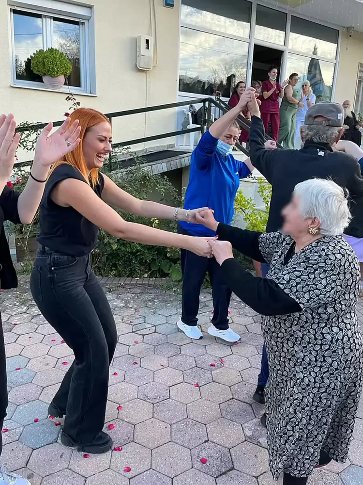 Ανεκτίμητες Στιγμές από την Επίσκεψη Κ.Δ. Η.Φ. ΑμεΑ “Σύμπλευση” Κοζάνης στο Γηροκομείο!