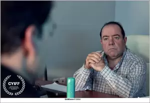 Χαιρετισμός του Νίκου Κουρού στο Φεστιβάλ Κύπρου, με αφορμή τη συμμετοχή της νέας του ταινίας «Σκοτοδίνη» Χαιρετισμός του Νίκου Κουρού στο φεστιβάλ Κύπρου, με αφορμή τη συμμετοχή της νέας του ταινίας «Σκοτοδίνη»