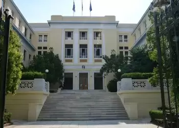 Διευρύνεται ο χάρτης των ξενόγλωσσων προπτυχιακών των ελληνικών πανεπιστήμιων