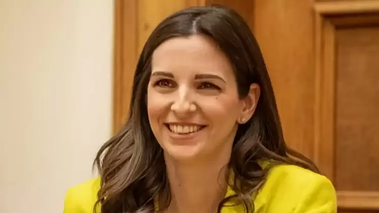 Η δική μας Όλγα από την Κοζάνη αναπληρώτρια εκπρόσωπος τύπου του ΠΑΣΟΚ