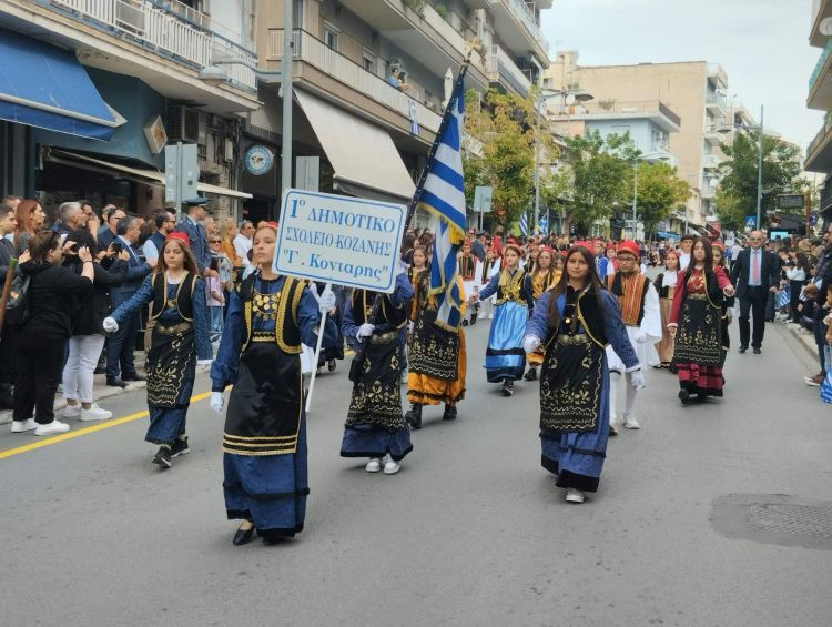 Ελευθέρια Κοζάνης: Η παρέλαση για την 112η επέτειο της απελευθέρωσης της πόλης (Φωτορεπορτάζ)