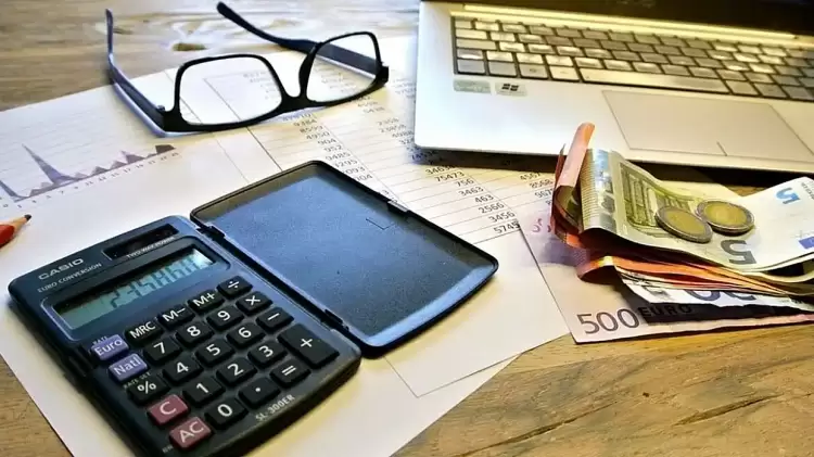 Έρχεται μίνι φορολογικό νομοσχέδιο στη Βουλή με τα νέα μέτρα της ΔΕΘ