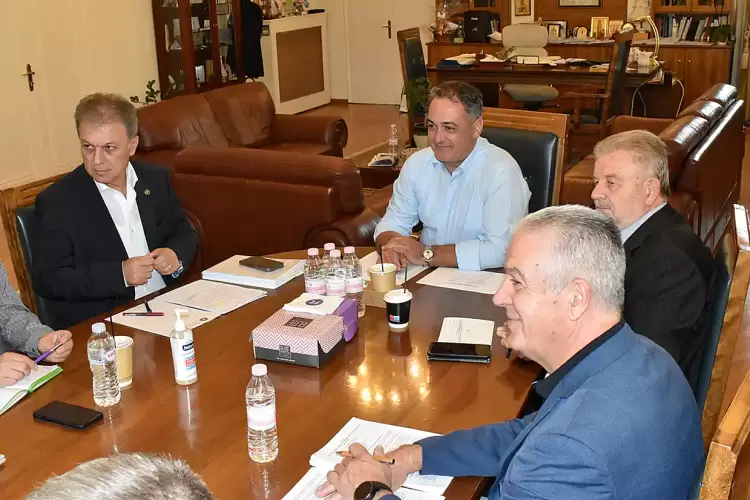 Γιάννης Κοκκαλιάρης: "Δεν θα μείνει ο κόσμος χωρίς τηλεθέρμανση” Γιάννης Κοκκαλιάρης: “Δεν θα μείνει ο κόσμος χωρίς τηλεθέρμανση”