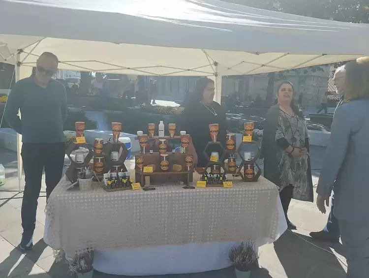 Γλυκιά μέρα στην Κοζάνη…. γιορτή μελιού 