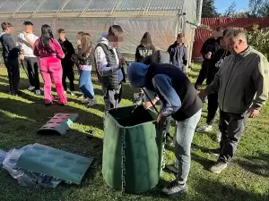 Κάδοι οικιακής κομποστοποίησης από τον Δήμο Φλώρινας στο 1ο Εργαστηριακό Κέντρο Φλώρινας