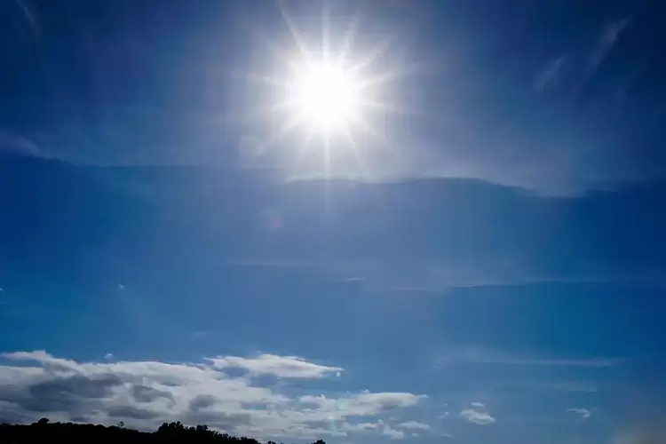 Ο καιρός σήμερα, Πέμπτη 24/10: Γενικά αίθριος με λίγες τοπικές νεφώσεις