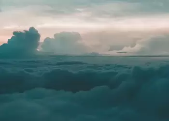 Ο καιρός σήμερα, Σάββατο 19/10: Αυξημένες νεφώσεις με ασθενείς τοπικές βροχές