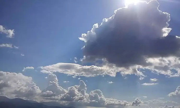 Ο καιρός σήμερα, Τετάρτη 23/10: Γενικά αίθριος με λίγες τοπικές νεφώσεις