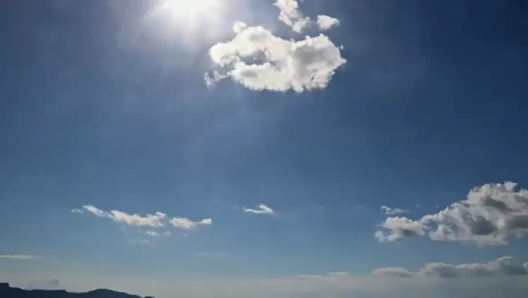 Ο καιρός σήμερα, Τρίτη 01/10: Γενικά αίθριος με μικρή πτώση της θερμοκρασίας