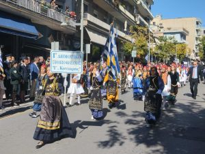 Κοζάνη: Η Παρέλαση στην οδό Παύλου Μελά για την Εθνική Επέτειο της 28ης Οκτωβρίου 1940