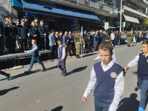 Κοζάνη: Η Παρέλαση στην οδό Παύλου Μελά για την Εθνική Επέτειο της 28ης Οκτωβρίου 1940