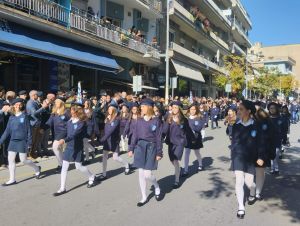 Κοζάνη: Η Παρέλαση στην οδό Παύλου Μελά για την Εθνική Επέτειο της 28ης Οκτωβρίου 1940