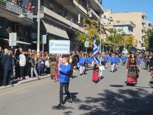 Κοζάνη: Η Παρέλαση στην οδό Παύλου Μελά για την Εθνική Επέτειο της 28ης Οκτωβρίου 1940