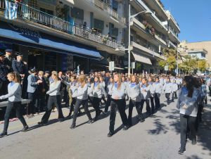Κοζάνη: Η Παρέλαση στην οδό Παύλου Μελά για την Εθνική Επέτειο της 28ης Οκτωβρίου 1940