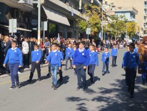 Κοζάνη: Η Παρέλαση στην οδό Παύλου Μελά για την Εθνική Επέτειο της 28ης Οκτωβρίου 1940