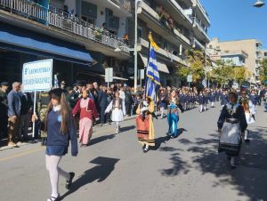 Κοζάνη: Η Παρέλαση στην οδό Παύλου Μελά για την Εθνική Επέτειο της 28ης Οκτωβρίου 1940