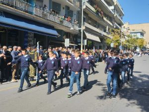 Κοζάνη: Η Παρέλαση στην οδό Παύλου Μελά για την Εθνική Επέτειο της 28ης Οκτωβρίου 1940