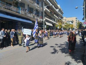 Κοζάνη: Η Παρέλαση στην οδό Παύλου Μελά για την Εθνική Επέτειο της 28ης Οκτωβρίου 1940