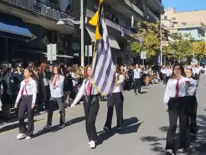 Κοζάνη: Η Παρέλαση στην οδό Παύλου Μελά για την Εθνική Επέτειο της 28ης Οκτωβρίου 1940