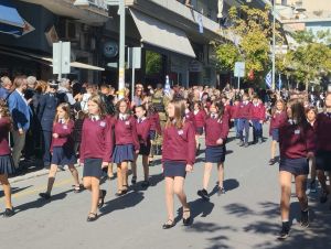 Κοζάνη: Η Παρέλαση στην οδό Παύλου Μελά για την Εθνική Επέτειο της 28ης Οκτωβρίου 1940